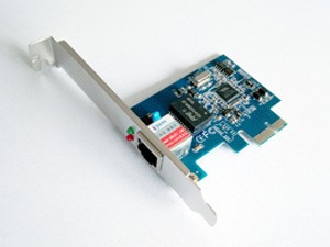 博智逸安卡TOP版(LAN) PCI-E  自带高品质千兆PCI-E自适应网卡性能稳定，支持Win7 32bit/Win7 64bit，支持系统内网控，支持系统内一键安装。